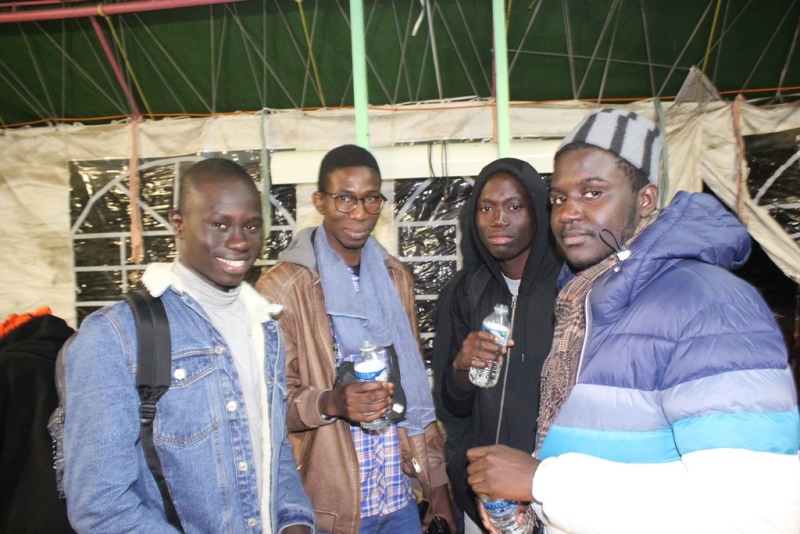 Photo Veille Magal Mise En Place Salle Et Coran Et Mbernde